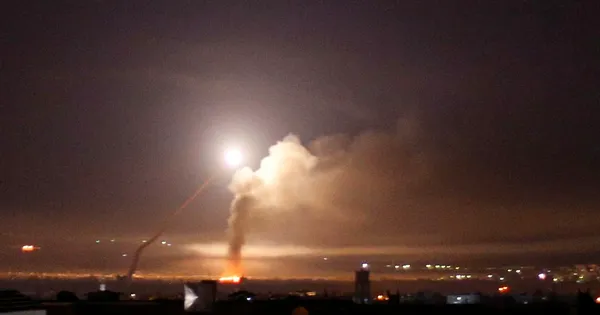 Bộ Ngoại giao khuyến cáo công dân Việt Nam không đến Israel và Iran