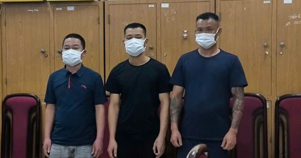 Hà Nội: Bắt 3 đối tượng trong nhóm 'bảo kê' vật liệu xây dựng