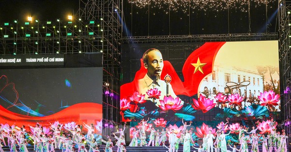 Ấn tượng chương trình nghệ thuật Hồ Chí Minh - Người là niềm tin tất thắng