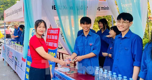 Sắc xanh tình nguyện đồng hành sĩ tử vượt vũ môn