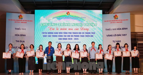 Tỉnh Đoàn Hòa Bình tuyên dương 25 giáo viên Tổng phụ trách Đội tiêu biểu