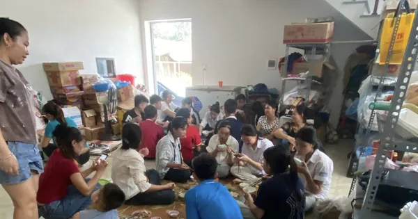 Một gia đình ở Phú Thọ nấu cơm và bố trí chỗ nghỉ miễn phí cho gần 100 thí sinh đi thi và người nhà