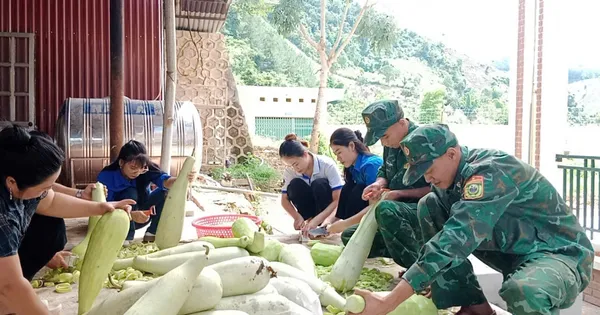 Bữa cơm ấm áp nghĩa tình của lính biên phòng Sơn La tiếp sức sĩ tử vùng cao