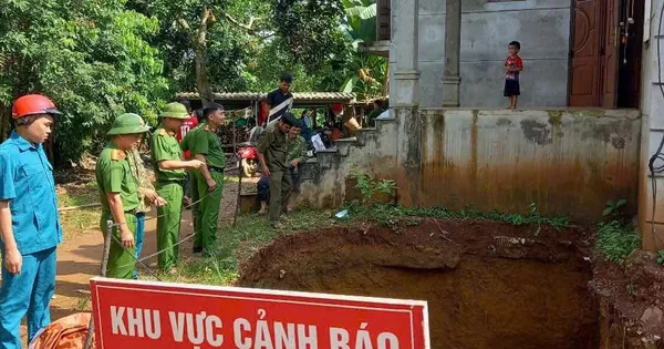 Lại xuất hiện 'hố tử thần' rộng 9 mét tại Phú Thọ, hai hộ dân phải di dời