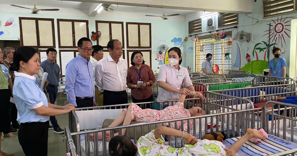 TPHCM: Bác sĩ chuyên khoa đến các trung tâm bảo trợ xã hội chăm sóc từng bệnh nhân