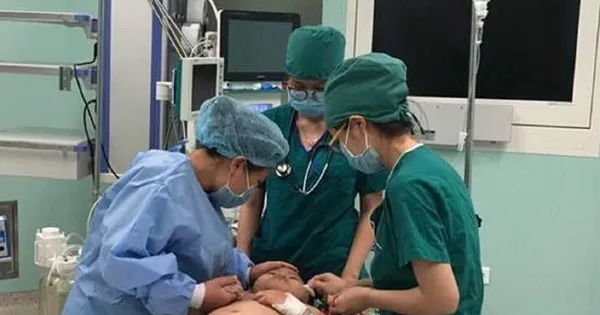 Kịp thời cứu bé trai nguy kịch vì ngạt nước ao nhà