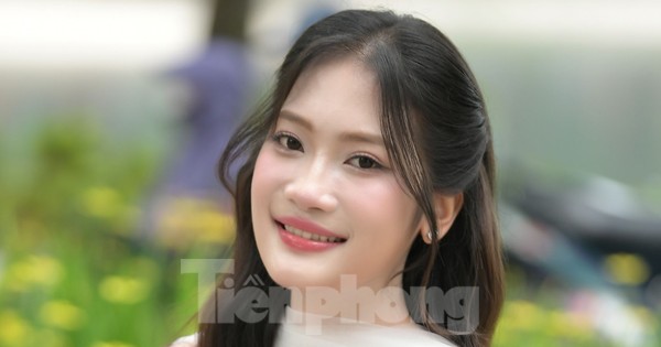 Thí sinh Hoa hậu Việt Nam được khen có đôi chân thẳng tắp giống Đỗ Thị Hà