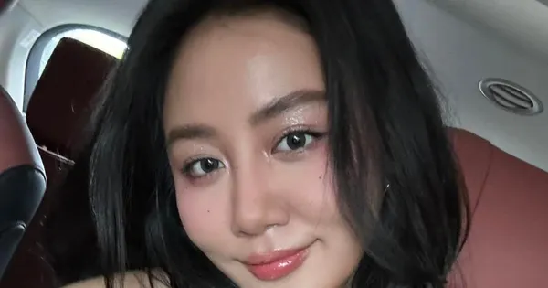 Văn Mai Hương cầu xin khán giả