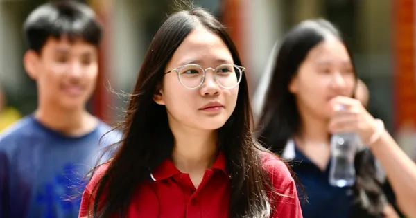 Chọn tổ hợp môn học: Cú 'đặt cược' lớn đầu đời của học sinh lớp 10