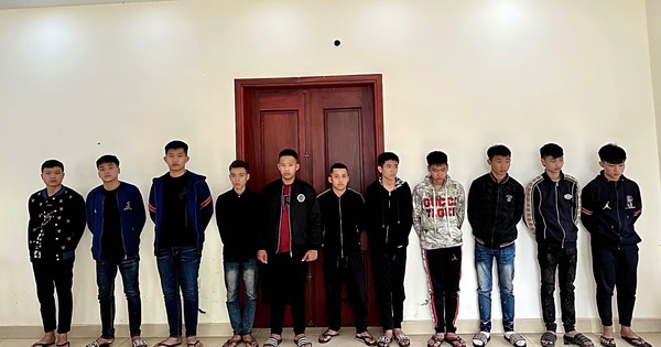 Bắt nhóm thanh thiếu niên mang kiếm, súng để 'giải quyết mâu thuẫn'
