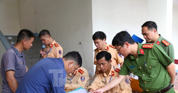 Lo lắng, thức trắng đêm trước khi đi thi sát hạch lái xe