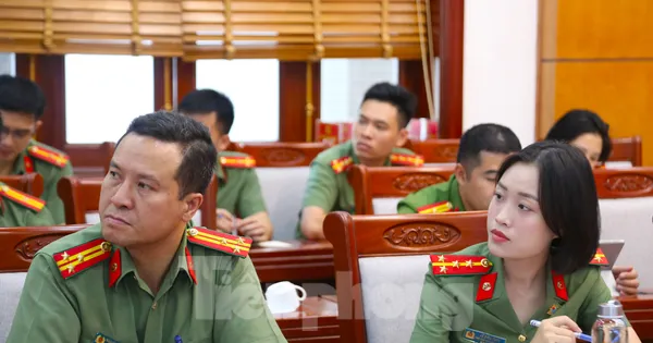 Cán bộ, chiến sĩ Công an Nghệ An học về an ninh, bảo mật khi sử dụng AI