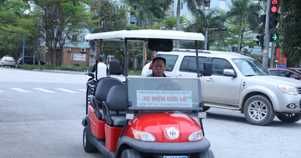 Dừng hoạt động xe điện ở biển Cửa Lò vì không có đường phù hợp