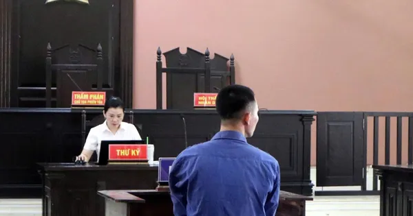Nước mắt của người mẹ có đứa con trai trượt dài trên con đường 'cơm tù, áo số'