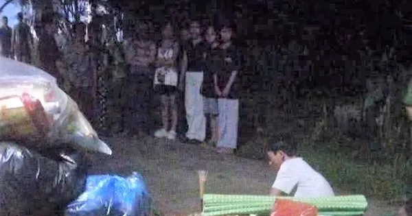 Xót xa bé trai 2 tuổi tử vong khi rơi xuống mương nước trước nhà