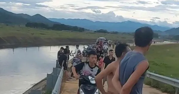 Hai anh em ruột đuối nước khi cứu nhau dưới kênh