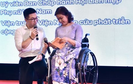 Làm giàu bản thân, sáng tạo khởi nghiệp từ sách