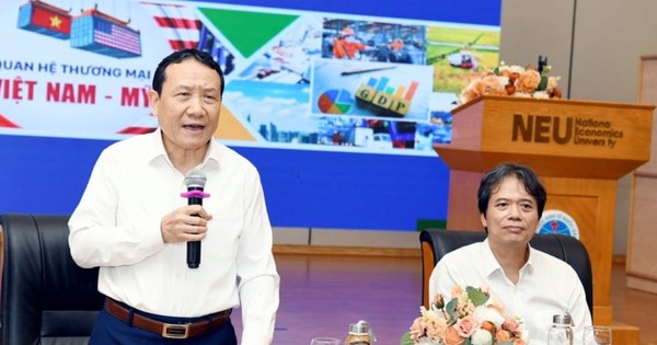 Trường đại học bàn về điều chỉnh chiến lược kinh tế cho Việt Nam