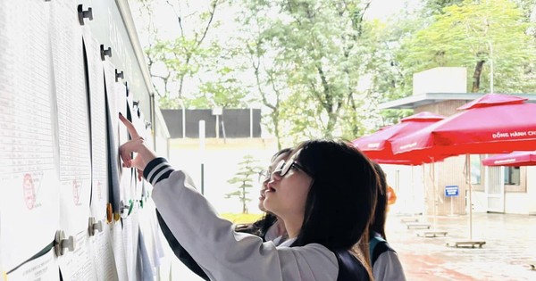 Học sinh lo đề thi Ngữ văn lớp 10 ‘khó nhằn’, giáo viên bật mí cách làm bài đạt điểm cao