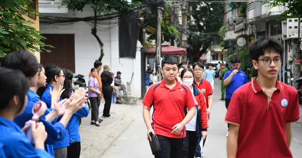 Thủ khoa trường THPT chuyên Hà Nội đạt mức điểm cao nhất lên tới 48 điểm