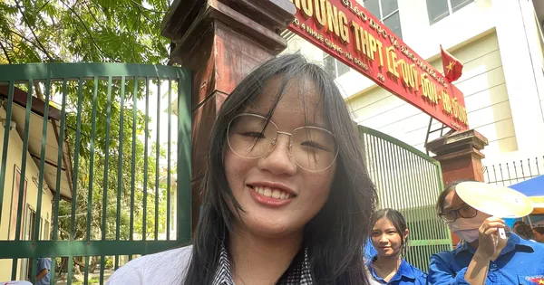 Nhận xét, giải đề: Niềm vui của tuổi học trò vào đề thi Ngữ Văn lớp 10 Hà Nội
