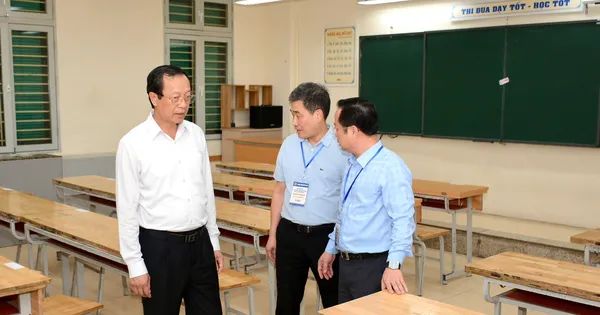 Thi tốt nghiệp THPT: Thu điện thoại của giám thị, giám sát chặt thí sinh trong phòng thi