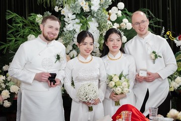 Hai chị em ruột cưới cùng ngày, bố mẹ cùng lúc đón hai chàng rể ngoại quốc