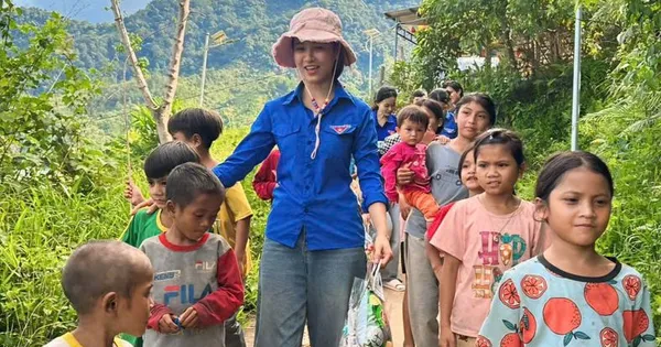 Ngược non ngàn tặng nụ cười cho các em nhỏ