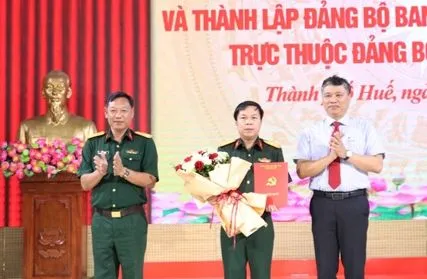 Công bố quyết định của Ban Thường vụ Thành ủy Huế về công tác cán bộ