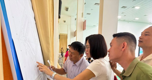 Gần 20 năm chờ đợi, người đàn ông bốc thăm được lô đất dịch vụ 3 mặt tiền