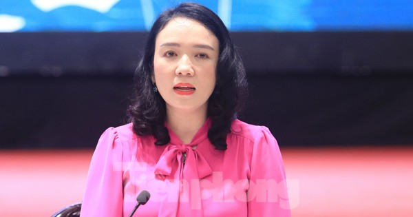 Bắn pháo hoa 15 phút tại Lễ hội Làng Sen toàn quốc 2025