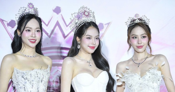 Thanh Thủy và hai á hậu đổ bộ thảm đỏ chung khảo Hoa hậu Việt Nam