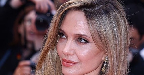 Angelina Jolie là tâm điểm ở Cannes, Đường Yên và Cao Viên Viên bị ‘ống kính hung thần’ bóc trần
