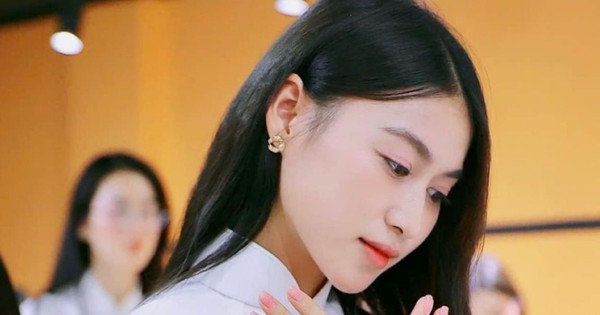 Cô gái Huế cao 1,72 m không áp lực đoạt vương miện Hoa hậu Việt Nam
