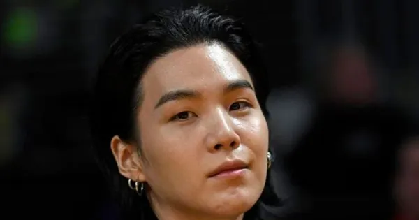Suga (BTS) gây chấn động dư luận Hàn Quốc