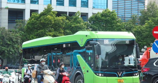 Hà Nội thực hiện hóa lộ trình 100% xe buýt điện năm 2030
