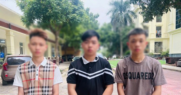 Bắt nhóm đối tượng chuyên cướp điện thoại của công nhân