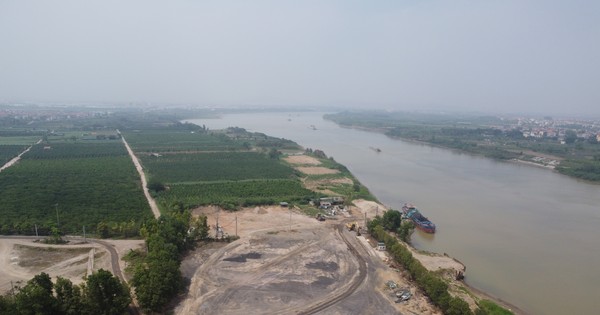 Hà Nội: Bãi trung chuyển cát, than trái phép mở đường vòng để tiếp tục hoạt động chui