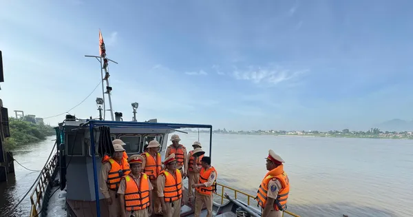 'Không có vùng cấm' khi kiểm tra tàu khai thác, vận chuyển cát trên sông Hồng, sông Lô