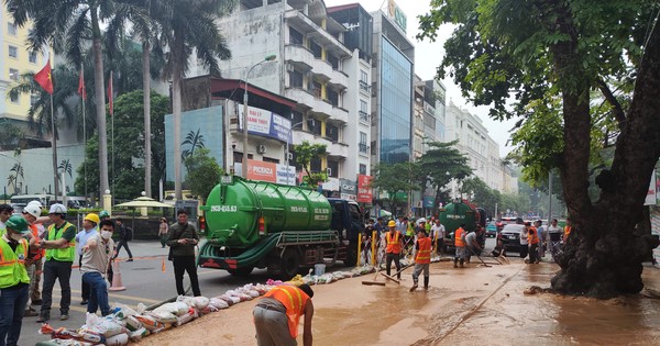 Bùn lỏng lại trào lên từ khu vực đào hầm dự án metro Nhổn - ga Hà Nội