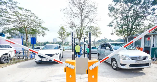 Bãi xe 'không tiền mặt' cũng sai phạm