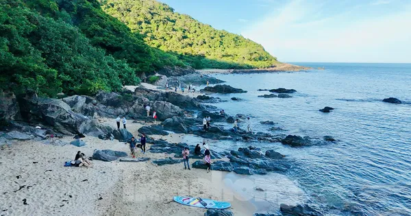 Khám phá Ghềnh Bàng hoang sơ, ẩn mình ở bán đảo Sơn Trà