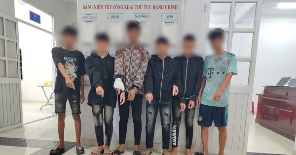 Vô cớ vác dao đuổi đánh, chiếm đoạt xe máy của người đi đường