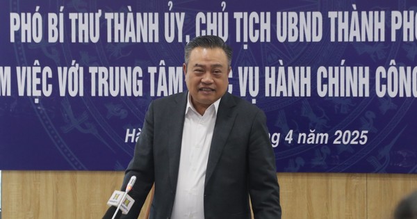 Chủ tịch Hà Nội: Xử lý thủ tục hành chính phi địa giới mới là 'xã hội văn minh'