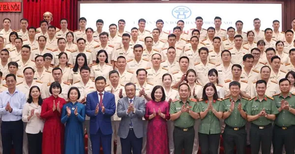 Biểu dương gương điển hình tiên tiến tiêu biểu Công an Thủ đô