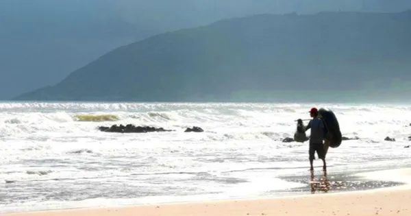 Lật thuyền thúng, một ngư dân rơi xuống biển tử vong