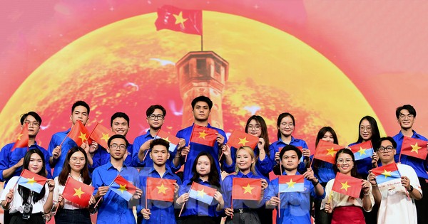 Cận cảnh hoành tráng của chương trình nghệ thuật 'Hẹn ước Bắc - Nam'