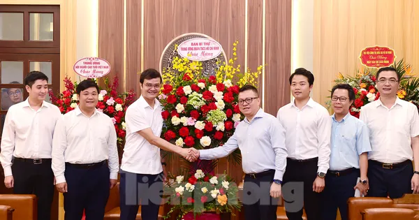 Bí thư thứ nhất Trung ương Đoàn chúc mừng Báo Nhân Dân, Thông tấn xã Việt Nam, Ban Tuyên giáo và Dân vận Trung ương