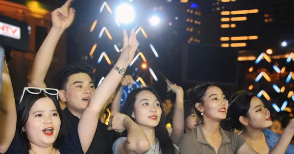 Dàn anh trai bùng nổ tại sân khấu 'Nha Trang say hi'