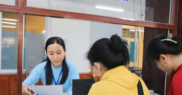 Ngày đầu vận hành chính quyền 2 cấp ở Khánh Hòa: Thủ tục hành chính xử lý trong 20 phút